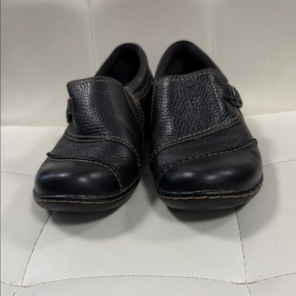 Clarks Shoes - Clarks Collection Ashland Indigo Womens Shoe 8.5 Black Leather Loafer.
